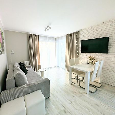 דז'יבנובק Deluxe Suite, 150 Meters To Beach, Baltic Best מראה חיצוני תמונה